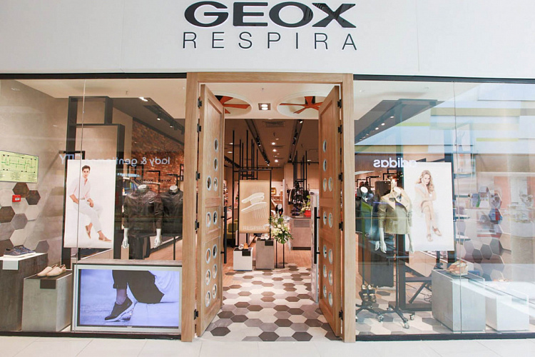 GEOX, сеть магазинов верхней одежды и обуви - освещение рис.8